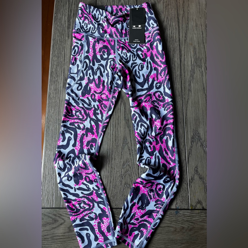 Under Armour HEATGEAR ankle crop leggings NWT -Womens -compression - high rise